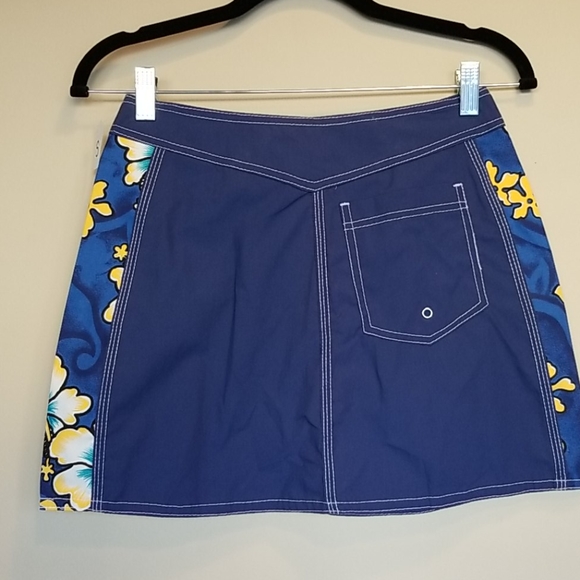 '90s style skirt - Picture 2 of 2
